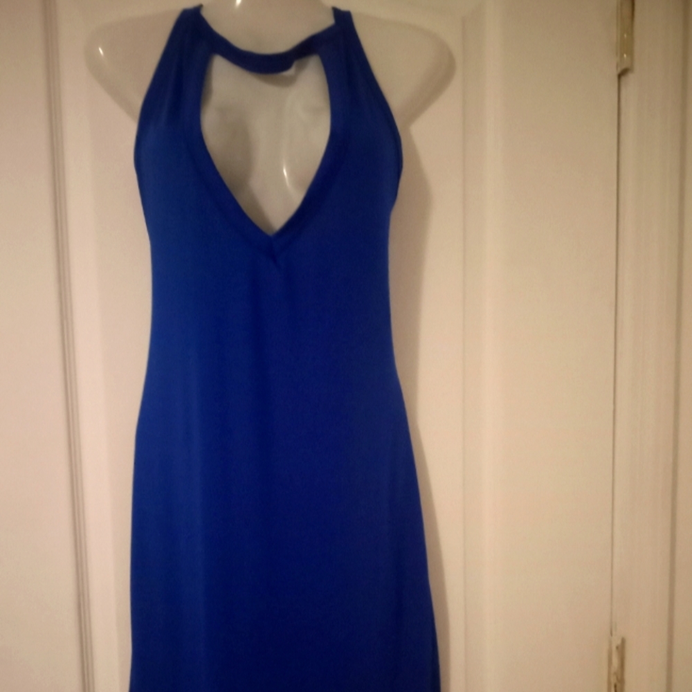 Blue Strapless dress open in the back